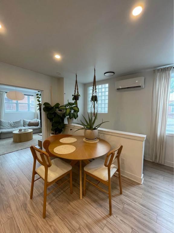 GRAND LOGEMENT LUMINEUX AVEC TERRASSE PRIVÉE À LOUER | 3297440