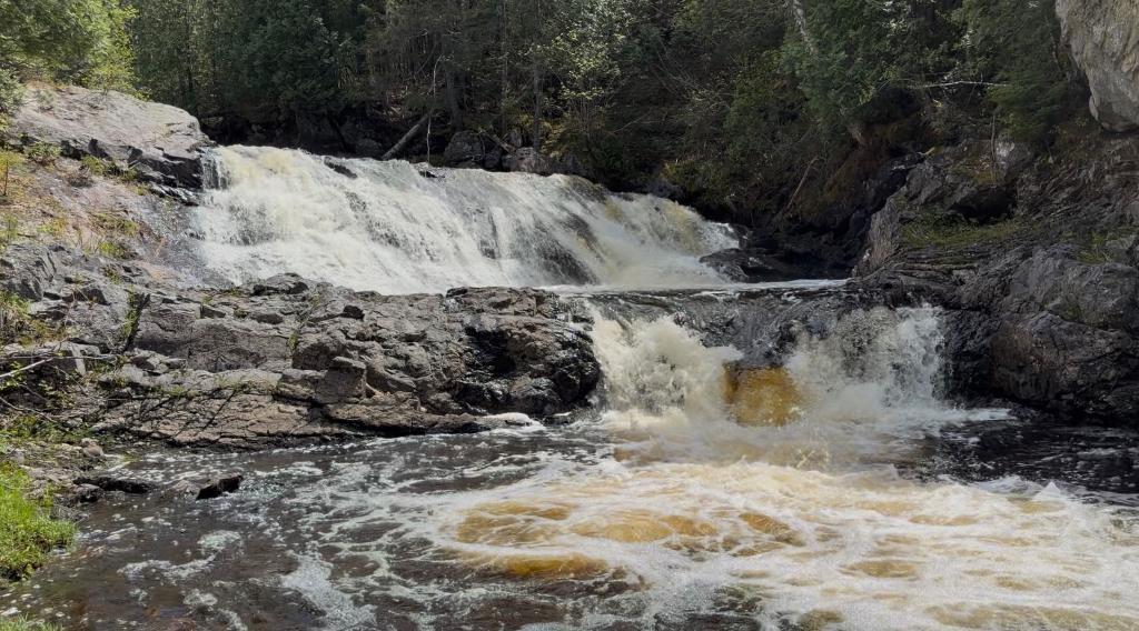Plusieurs terrains dont certains avec droit de construire... Dans différentes régions du Québec... | 3297447