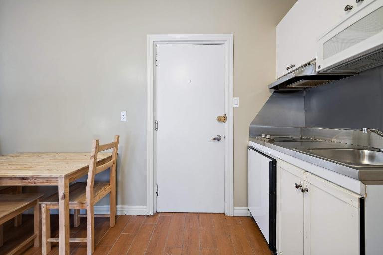 GHETTO MCGILL- 1 CH FERMÉE | 3297546
