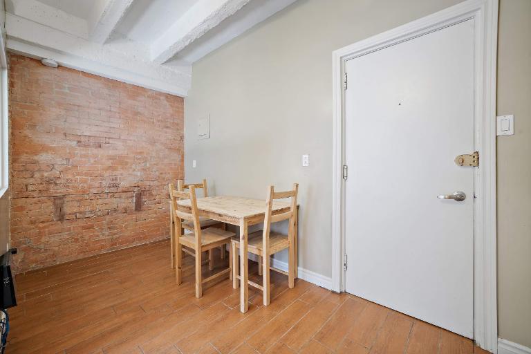 GHETTO MCGILL- 1 CH FERMÉE | 3297546
