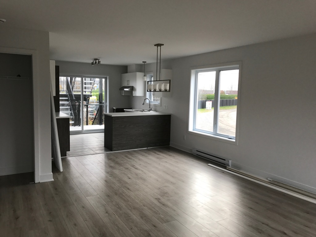 Premier Mois Gratuit Beau 4 1/2 | 3297735