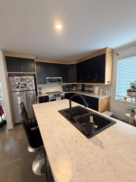 Logement Sur 2 étages Dans Une Maison | 3297768