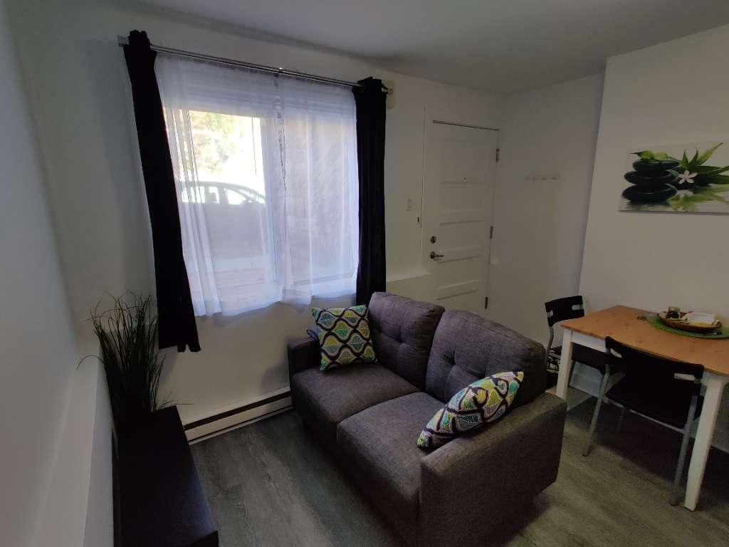 Très joli 2 1/2 dans un super quartier | 3297831