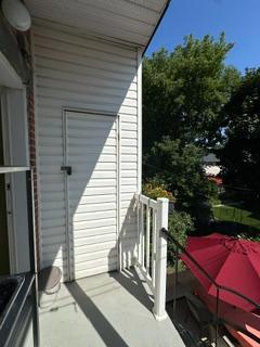3 1/2 haut de triplex à louer ! | 3298014