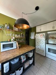 3 1/2 haut de triplex à louer ! | 3298014