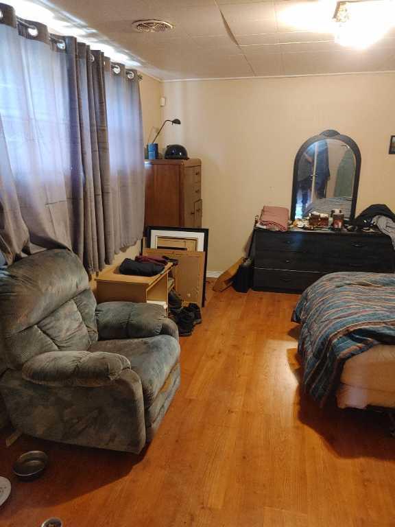 2 1/2 Disponible dans un Grand 9 pièces | 3298016