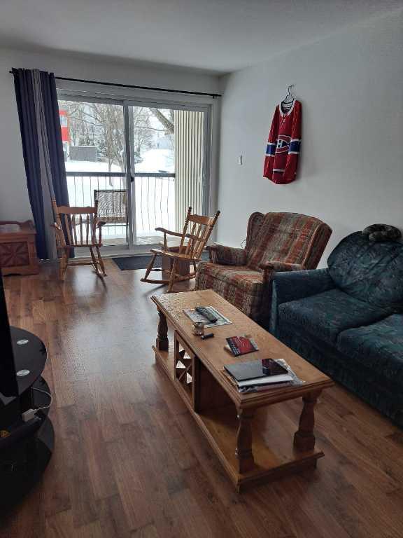 4 1/2 lévis centre-ville UQAR, CFP lévis | 3298022