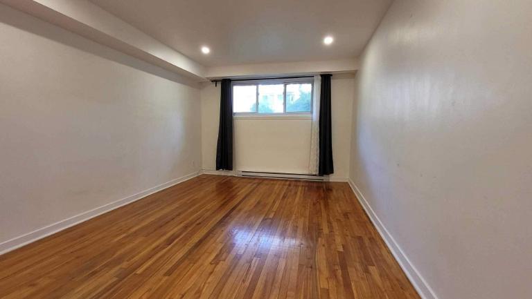 GRAND 3 1/2 - 3485 ELLENDALE - RECEMMENT RENOVE | 3298026