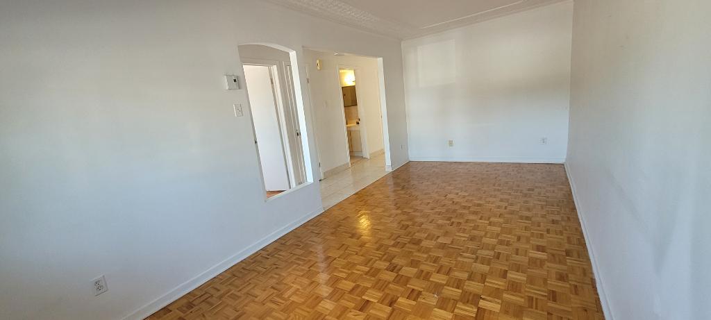 4 1/2 Rez-de-chaussé avec entrée indépendante (prop occupants) | 3298033