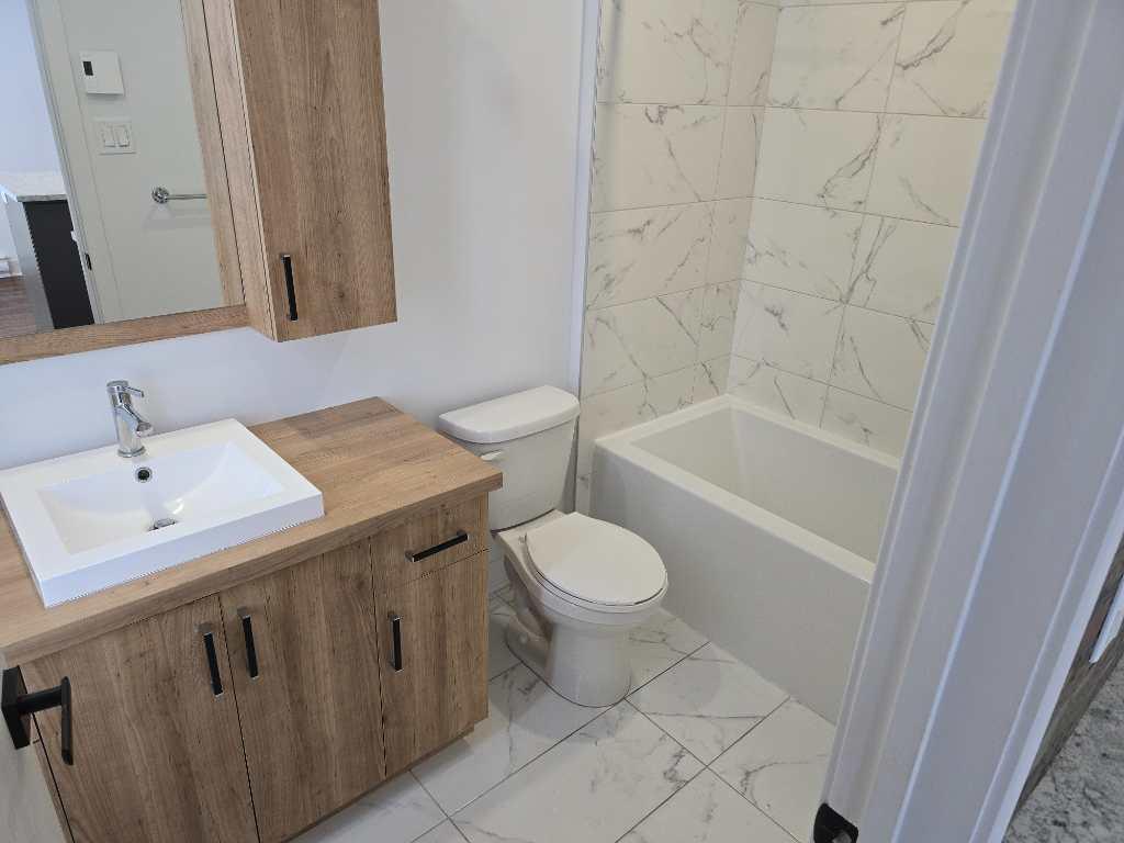 Grand condo 5 1/2 a louer | 3298044