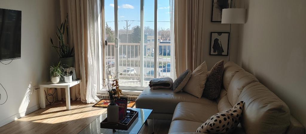 Condo à louer – LeMoyne (Longueuil) | 3½ avec mezzanine, garage intérieur | 1 875 $/mois | 3298055