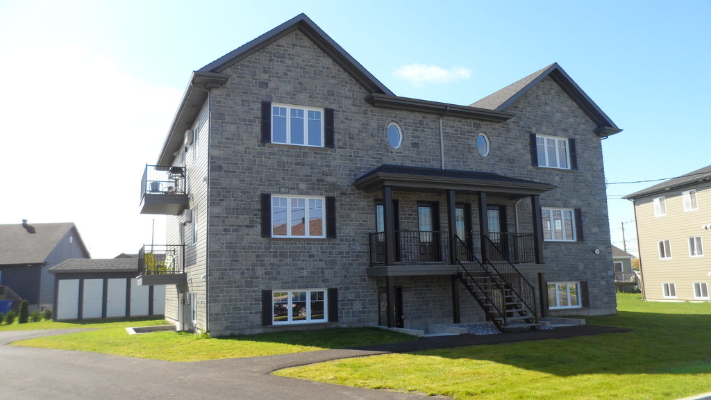 Grand 4 1/2 à Louer - Secteur Tranquille | 3298287