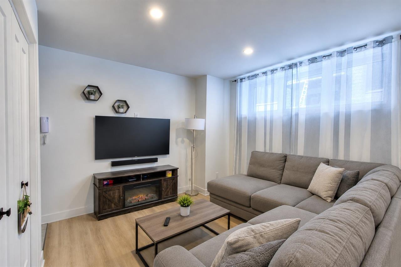 Appartement Saint-Zotique À Louer | 3298298