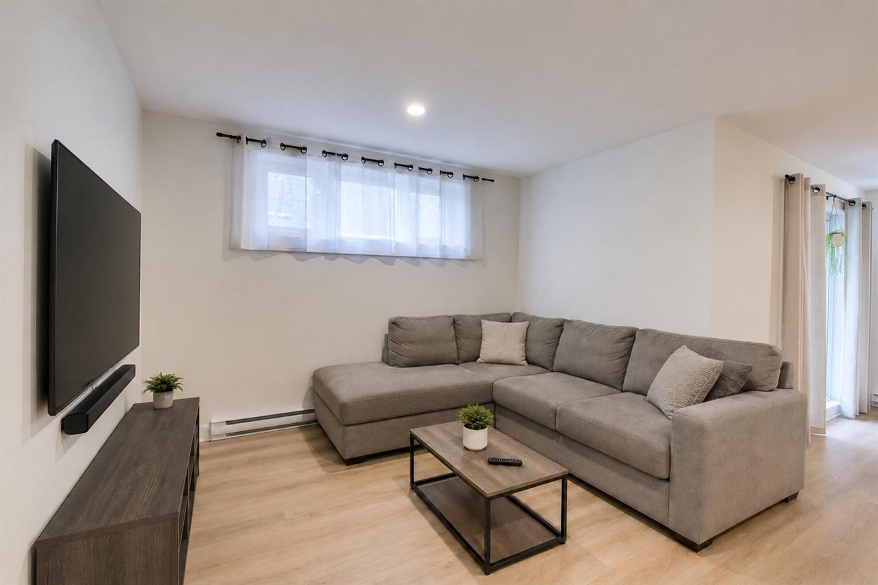Appartement Saint-Zotique À Louer | 3298298