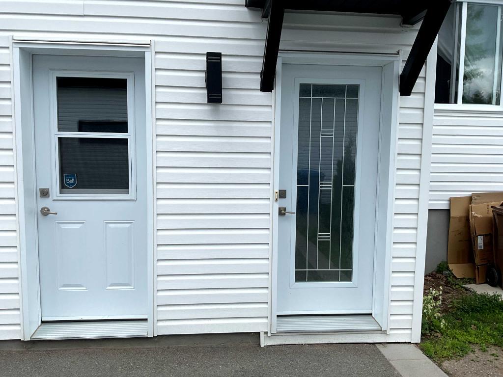 3½ tout inclus — Bas de duplex, entrée privée, stationnement, internet rapide — Saint-Jérôme — 1350$/mois | 3298359