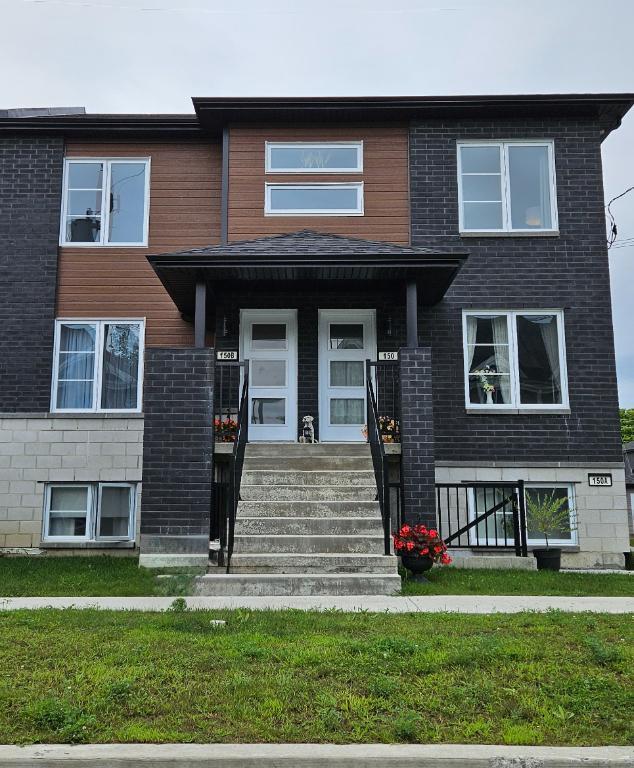 PREMIER MOIS GRATUIT 4 1/2 RUE ALEXANDRE LACHUTE | 3298360