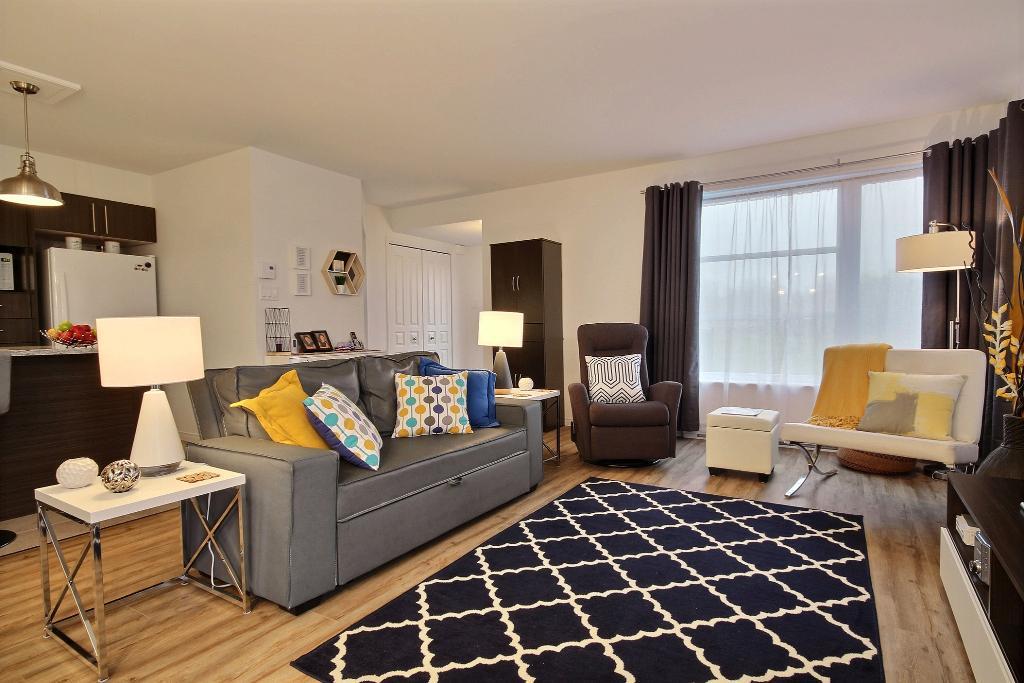 Superbe 4 1/2 + B, LÉVIS, (St-David), 1ier étage, air clim, 2 STATIONNEMENTS EXTÉRIEURS INCLUS, LIBRE LE 1ier décembre 2026. | 3298381