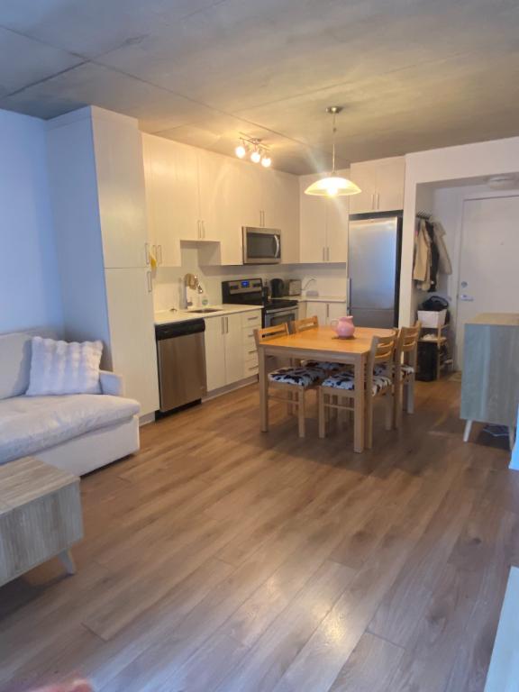 CESSION DE BAIL 3 1/2 DOWNTOWN | 3298386
