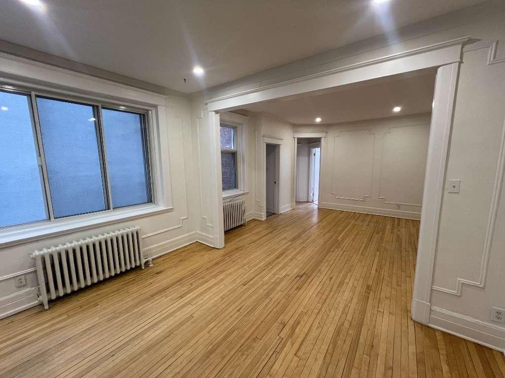 Recently Renovated 4½ Apartment Available - A louer • For Rent | 3298389