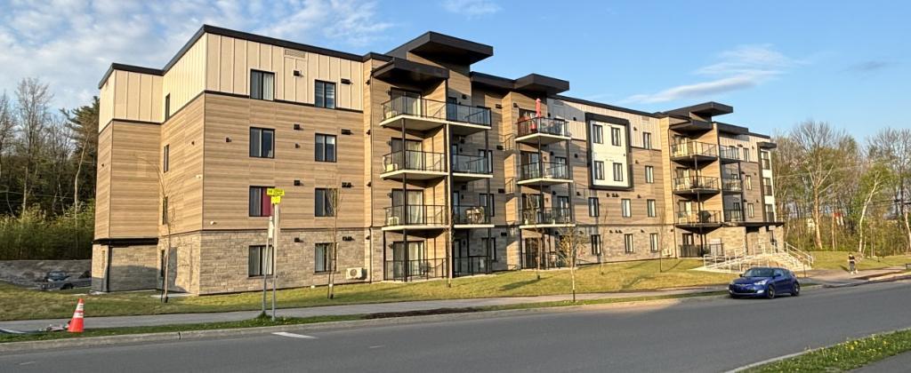 Magnifique 4 1/2 presque neuf à Lévis (Roc-Pointe, St-Nicolas), au 1er étage, Climatisé, Internet inclus | 3298390