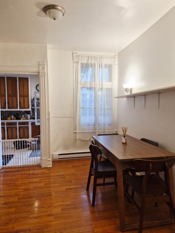 2 BDR apartment on the Plateau close to parc Lafontaine, $1875/month | 3298401