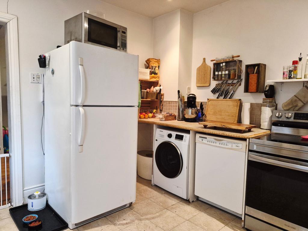 2 BDR apartment on the Plateau close to parc Lafontaine, $1875/month | 3298401
