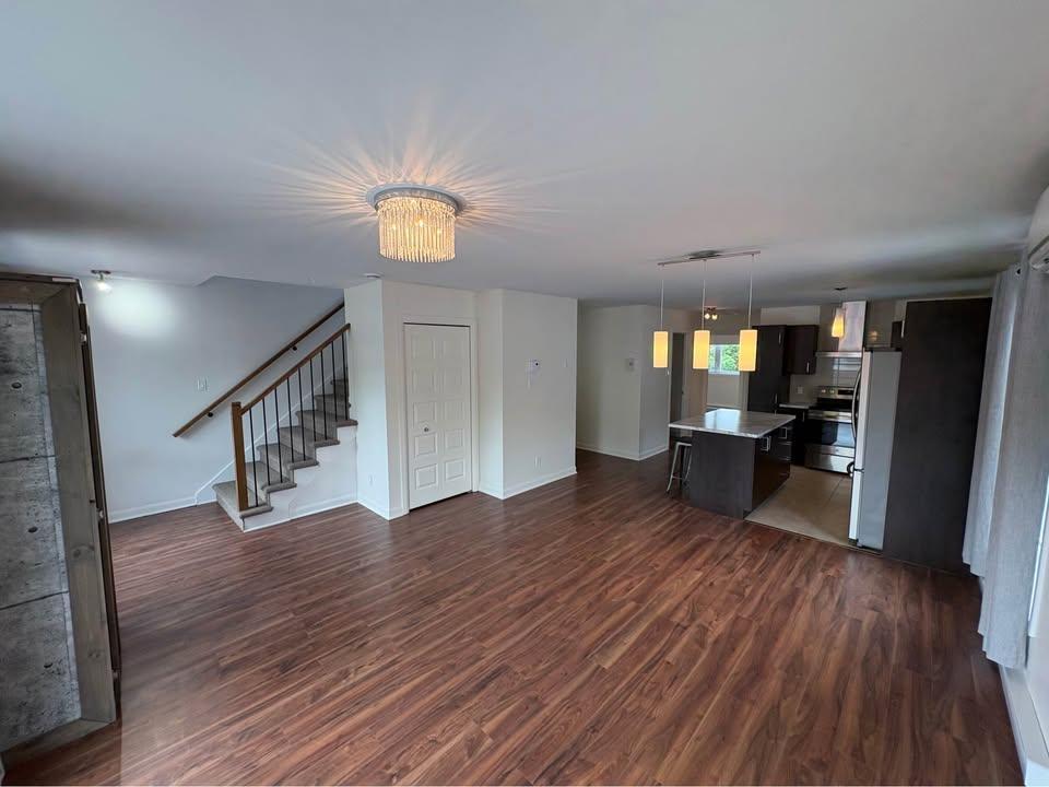 Condo à louer - 4 1/2 avec terrasse privé sur le toit | 3298402