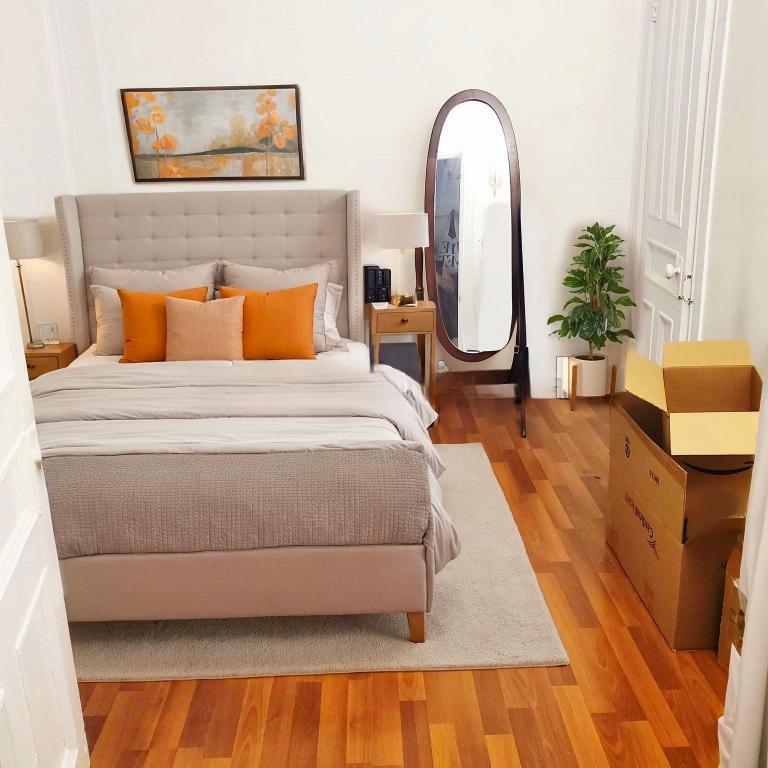 Plateau Mont-Royal 51/2 au 3e étage près du parc Lafontaine $1875, libre le 5 juillet | 3298404