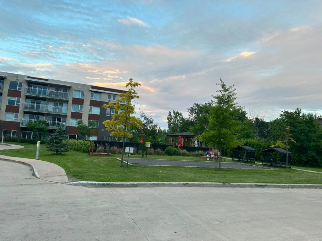 Lease Transfer | July FREE | Large 2 Bedroom | Saint-Constant Transfert de bail | Juillet GRATUIT | Grand 2 chambres | Saint-Constant | 3298419
