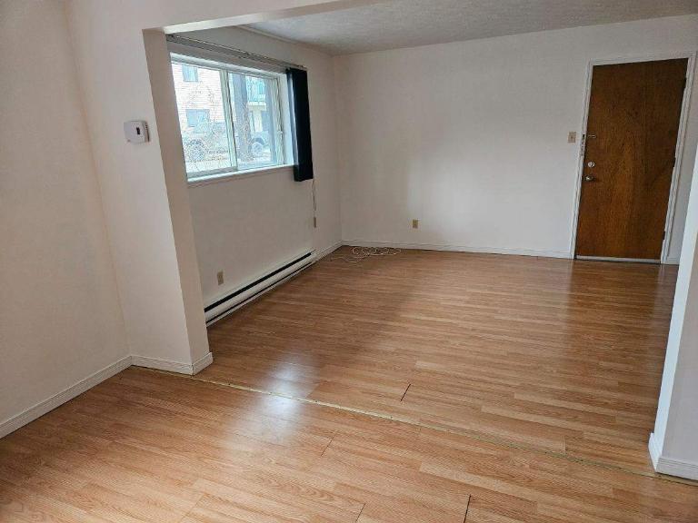 1 CH - 1 SDB - Windsor - $825 /mo | 3298723