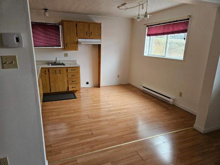 1 CH - 1 SDB - Windsor - $825 /mo | 3298723