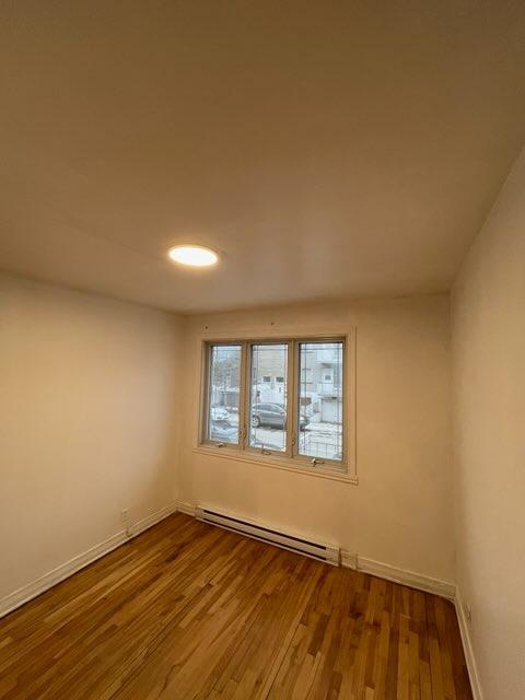 Grand appartement 5 1/2 (3 chambres) Libre et Disponible Dès maintenant | 3298828