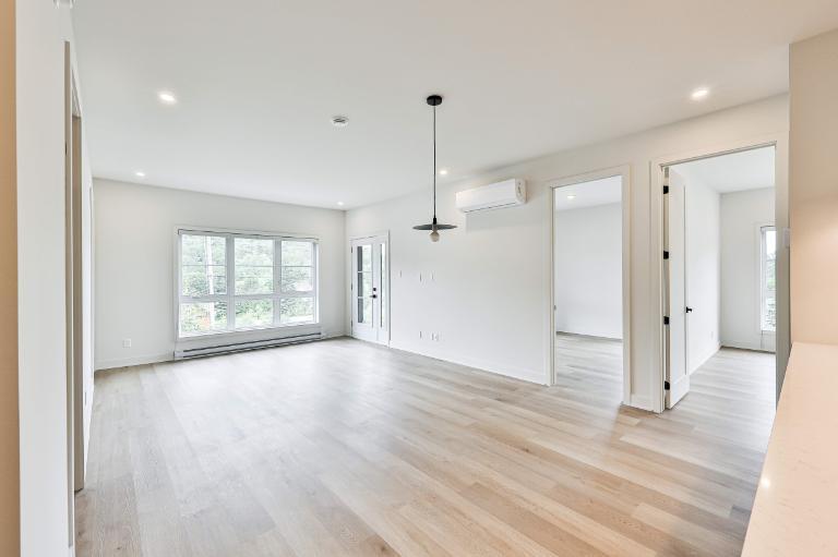 3 CH - 1 SDB - Sainte-Agathe-des-Monts - $1,850 /mo | 3309104