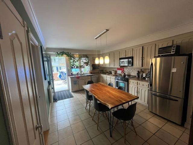 7 1/2 RDC avec sous-sol, cour privée et stationnement | 3298918