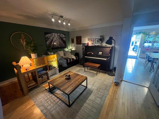 7 1/2 RDC avec sous-sol, cour privée et stationnement | 3298918