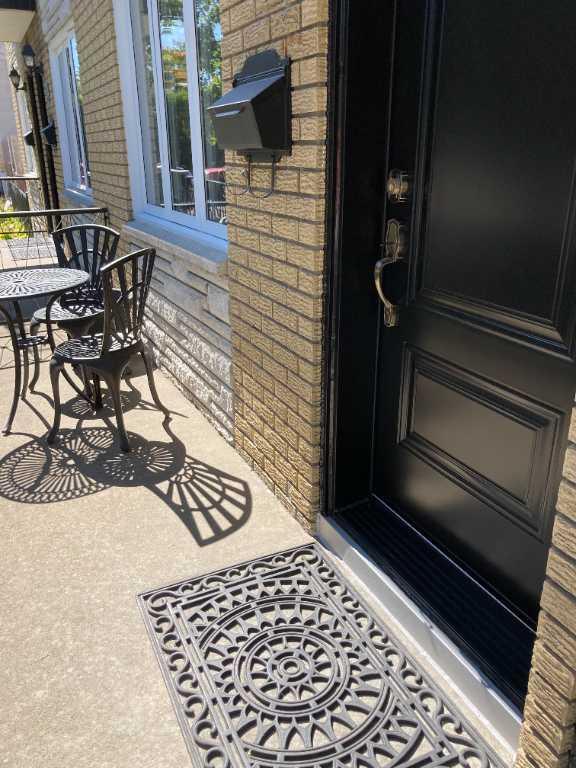 CHATEAUGUAY 5 1/2 HAUT DUPLEX BIEN SITUEE, PLANCHERS BOIS FRANC. 514-567-1848 | 3299208