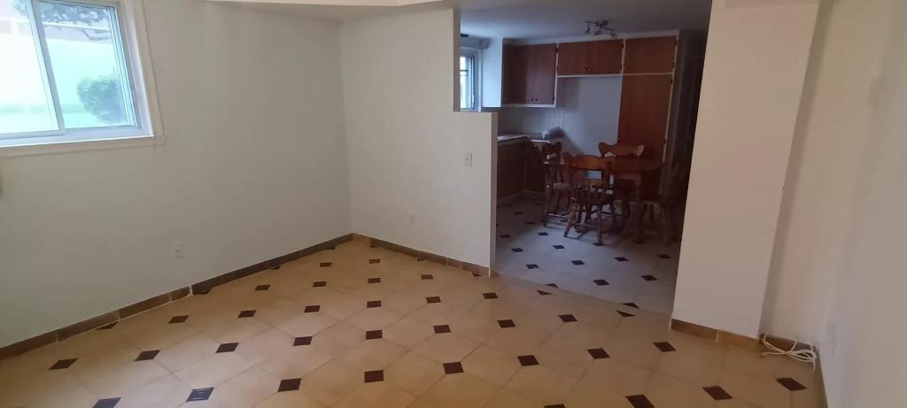 ST-LÉONARD 3 1/2 LIBRE CHAMBRE FERMÉE | 3305213