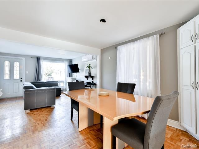 Grand 4 1/2 lumineux avec grande cour Saint-Hubert | 3300360