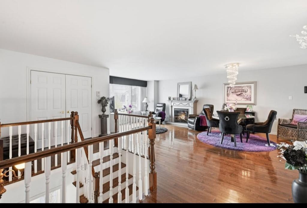 Très beau Grand 4 1/2 | 3301645
