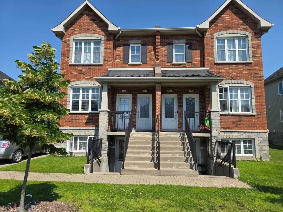 CESSION DE BAIL - CONDO 4 ½ AVEC ENTRÉE INDEPENDANTE TRÈS LUMINEUX À LAVAL | 3301668