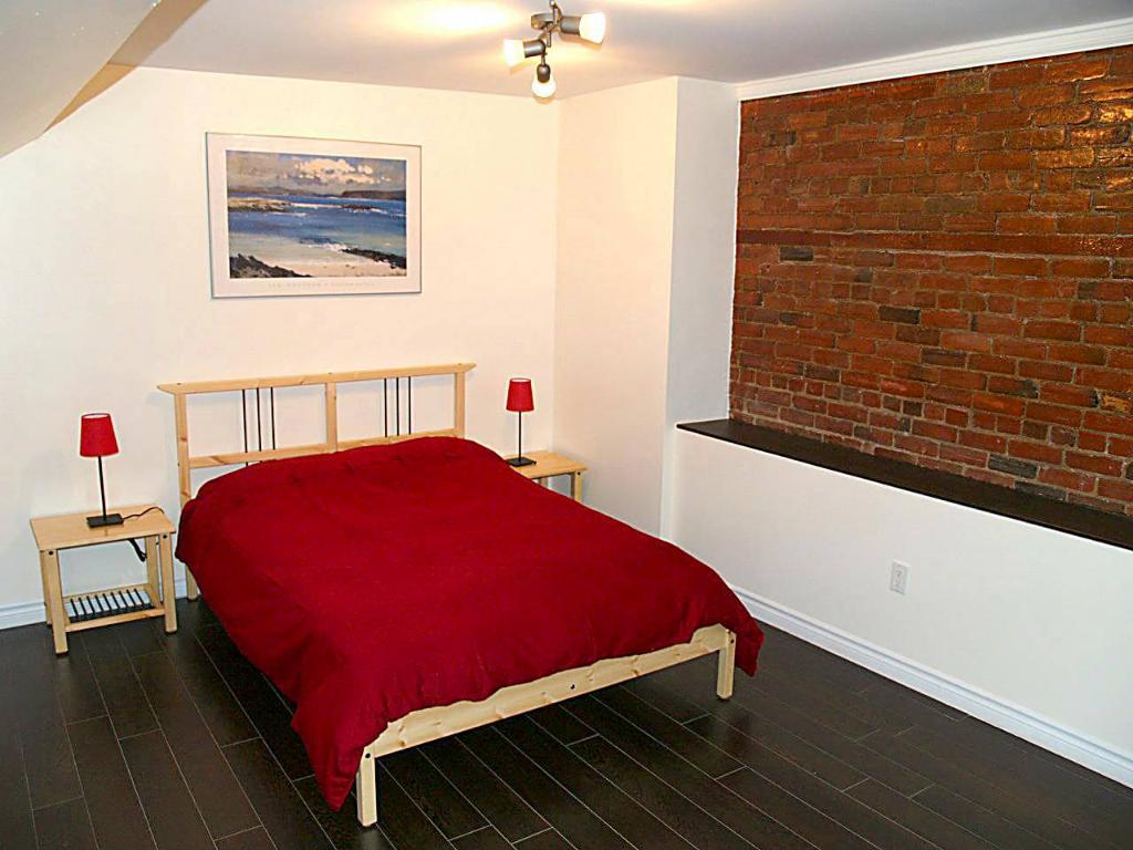 5minutes walking Sherbrooke metro station; furnished; all included | 3301677