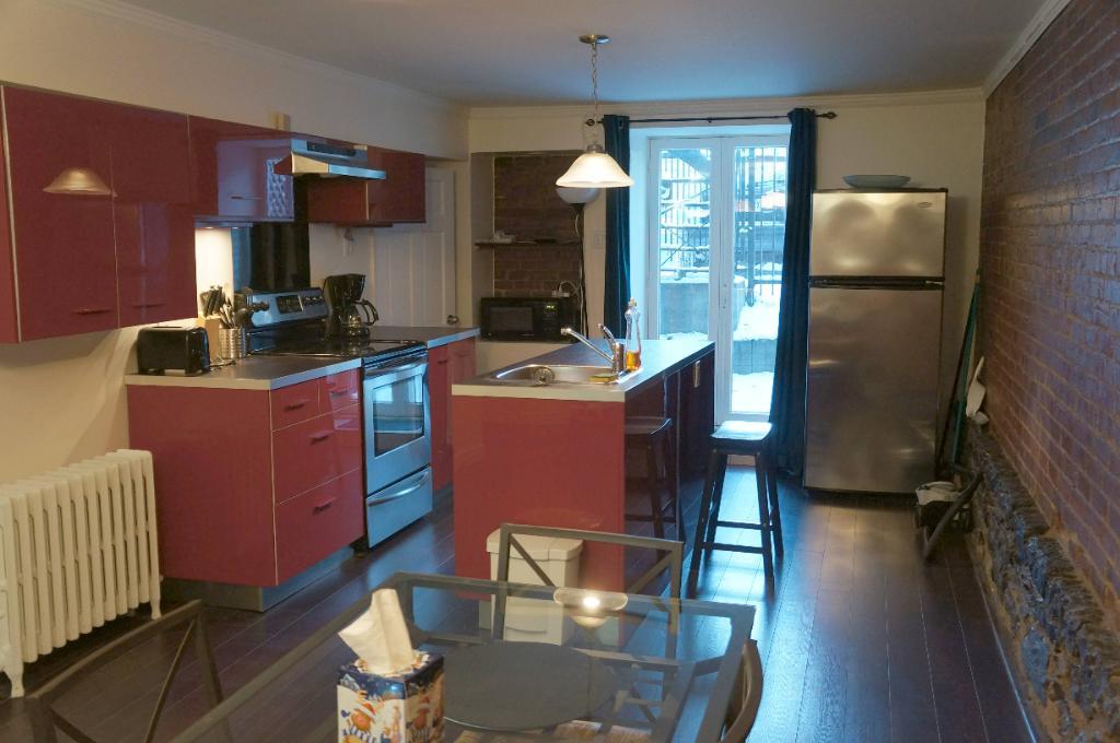 5minutes walking Sherbrooke metro station; furnished; all included | 3301677