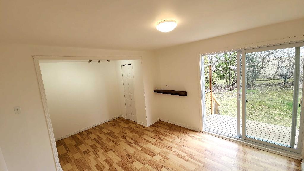 Grande maison complète à louer – 4 chambres, 2 salles de bain, terrain privé Salaberry-de-Valleyfield | 3301717
