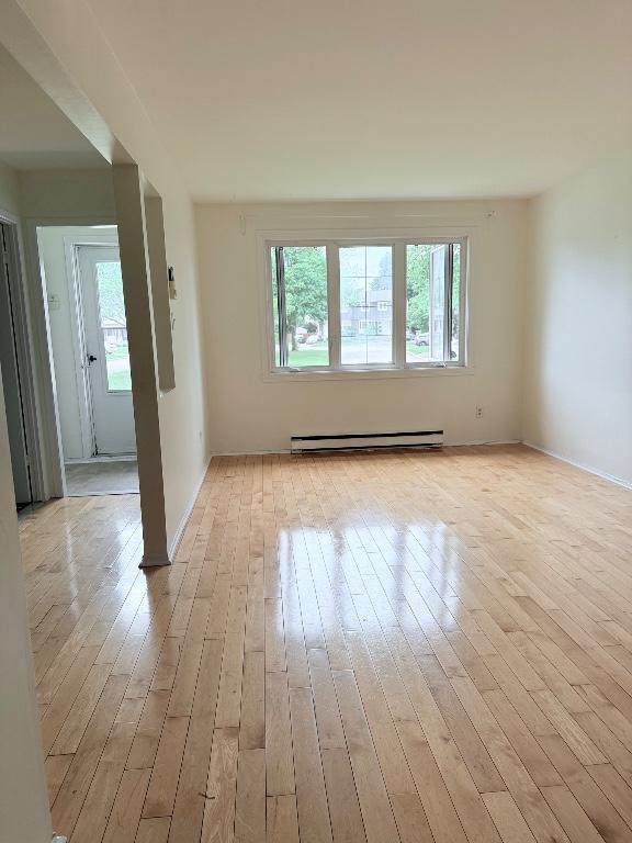 4 chambres à coucher maison à louer à Brossard-house for rent 1e juillet | 3302892