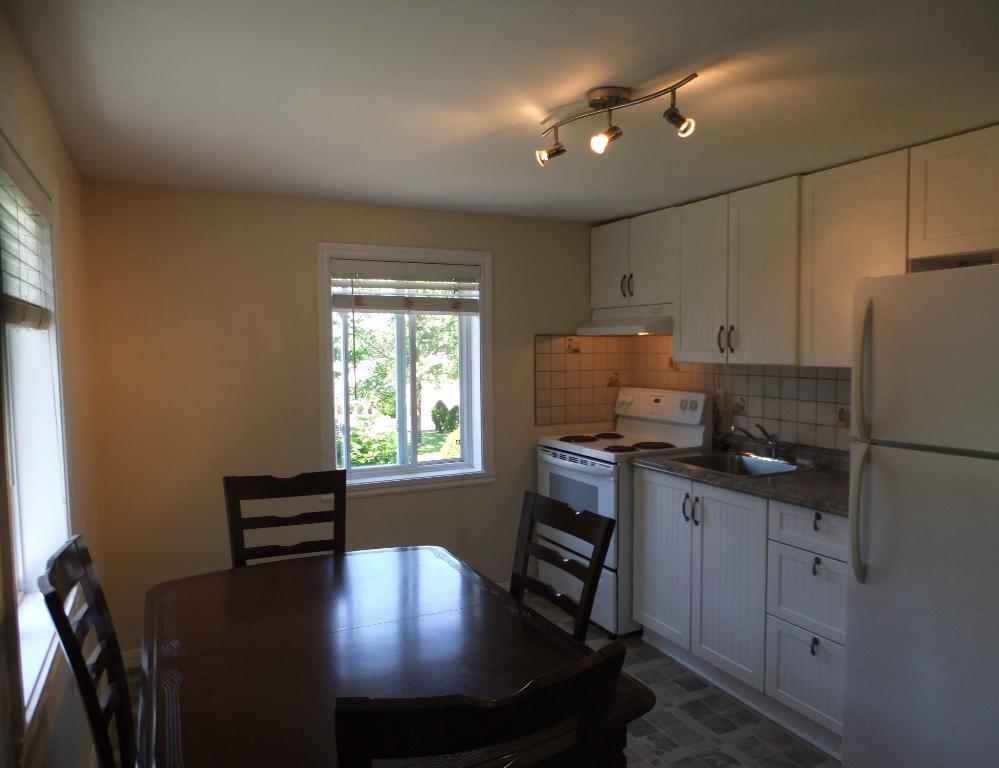 Beau grand 3 pièces, semi-meublé, 2e étage | 3307447