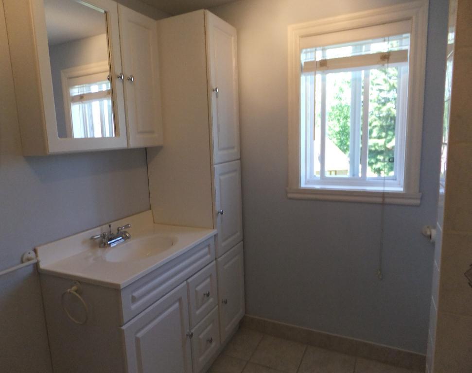 Beau grand 3 pièces, semi-meublé, 2e étage | 3307447