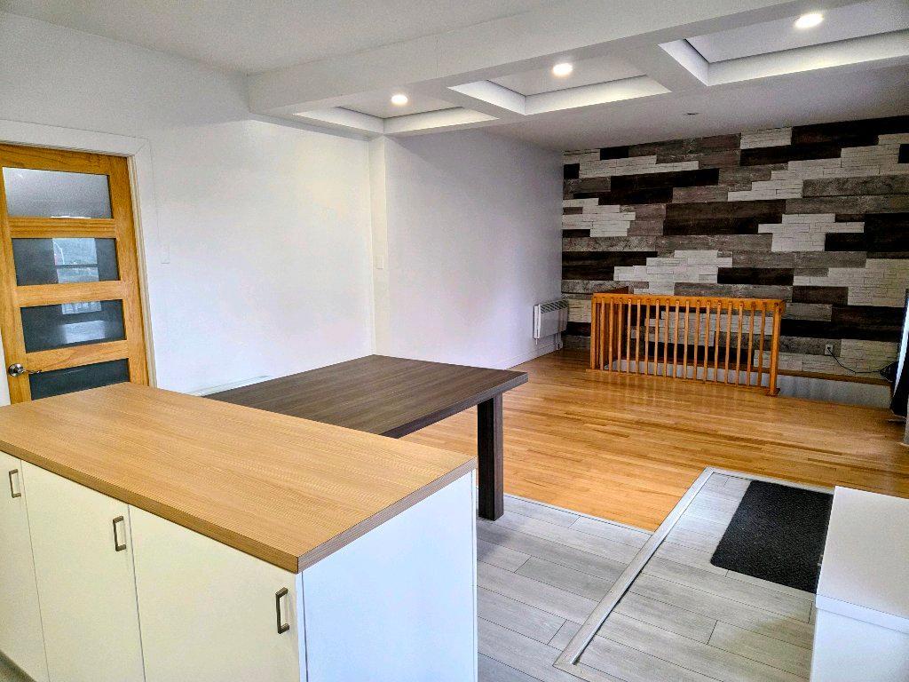 📍 Beauport – Grand 3½ style loft sur 2 étages. Libre. 1 mois gratuit 🎁 Internet inclus. | 3306141