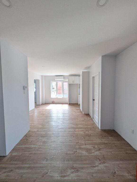 Beau 4 1/2 entièrement rénové | 3303003