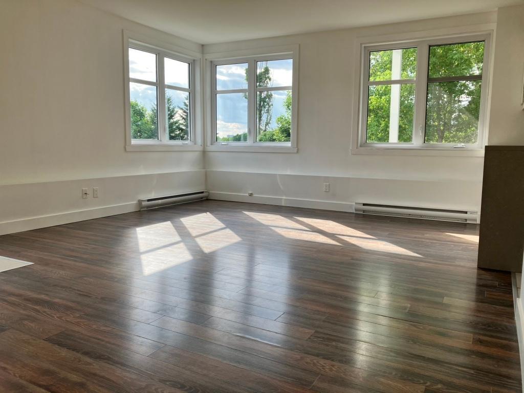 Très beau logement 4 1/2 à Lévis avec garage | 3303007