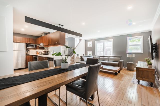 Condo 4 1/2 SUR ÉTAGES + Garage | 3303022